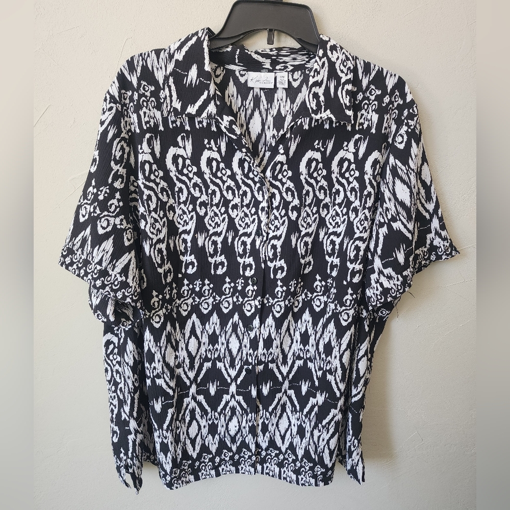 Kim Rogers Black and White Casual Button Down Shirt